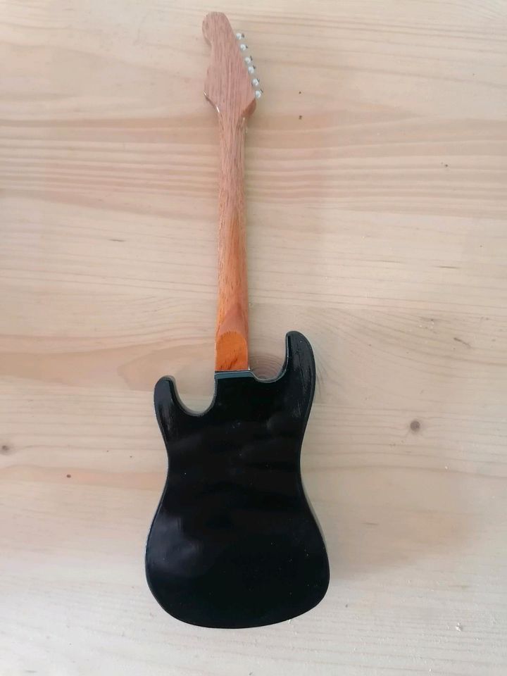 Led Zeppelin Mini Deko Gitarre in Büddenstedt