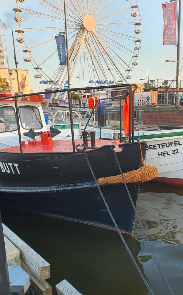 Schlepper,Schiff, Tug,,fahrfertig, Deutz Motor generalüberholt, in Haselau