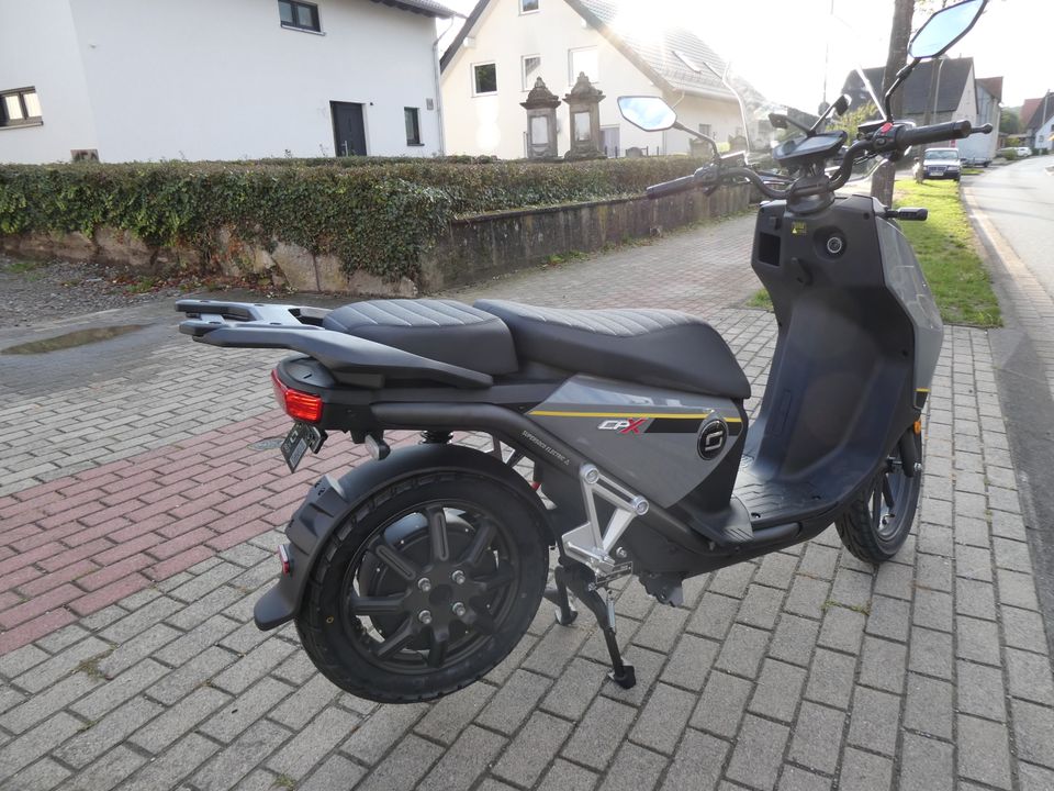 VMoto Super Soco CPX Elektro Roller 45 KM/H in Horn-Bad Meinberg