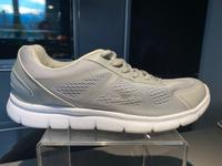 Schuhe Damen silbergrau 37 wie neu gepolstertes Fußbett Hessen - Offenbach Vorschau