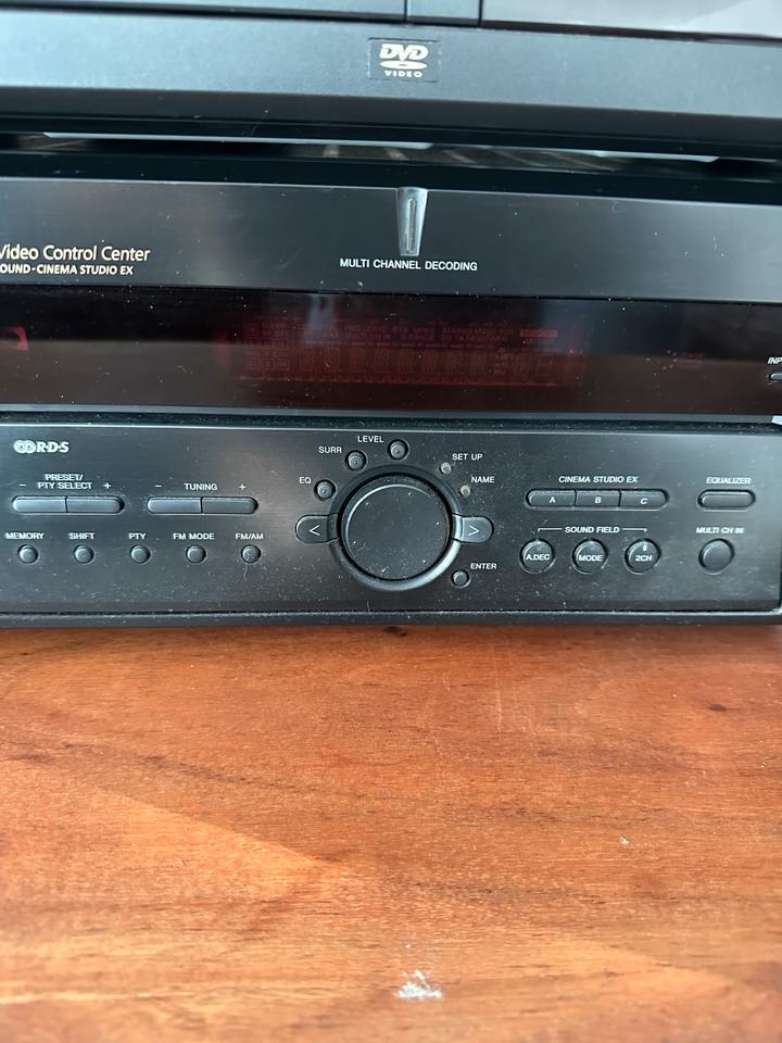 Sony Stereoanlage 5.1 mit CD Player und Subwoofer und Boxen in Hockenheim