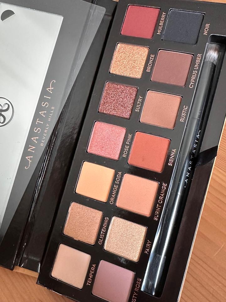 Soft Glam Lidschatten Palette NEU Anastasia Beverly Hills in Bernau