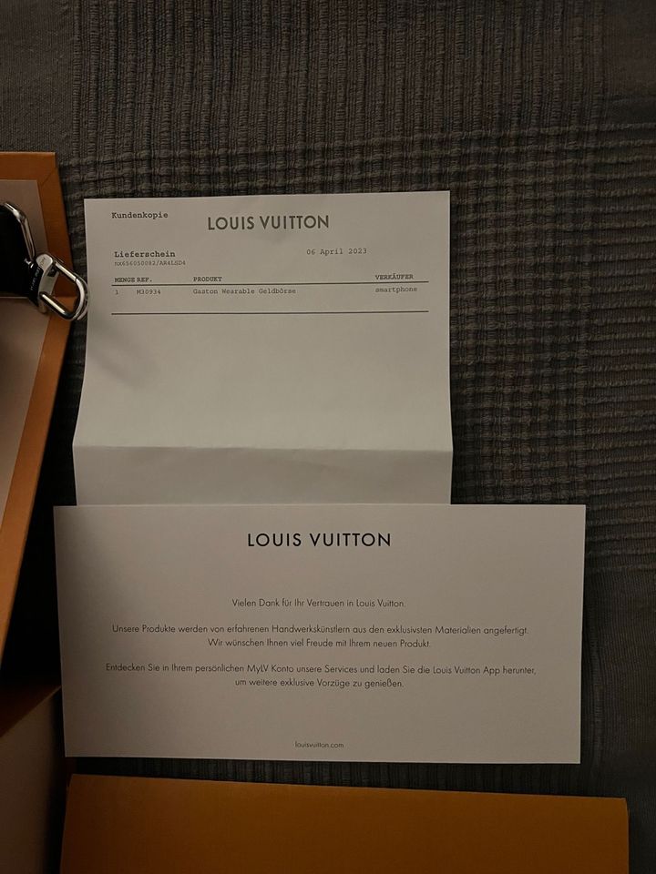 Louis Vuitton Gaston Wearable Wallet Miami Green *sehr guter Zust in Frankfurt am Main