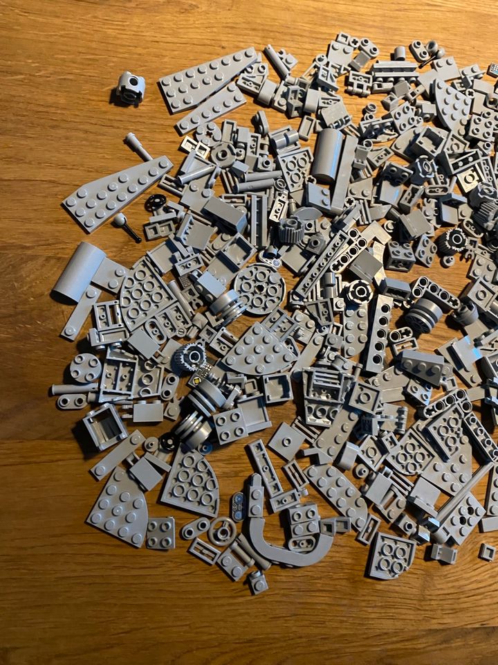Lego Konvolut Steine Platten Kleinteile schwarz hellgrau Technik in Bispingen