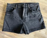 H&M Jeans Shorts Momshorts Mom Shorts Kurze Hose 40/42 Baden-Württemberg - Freiburg im Breisgau Vorschau