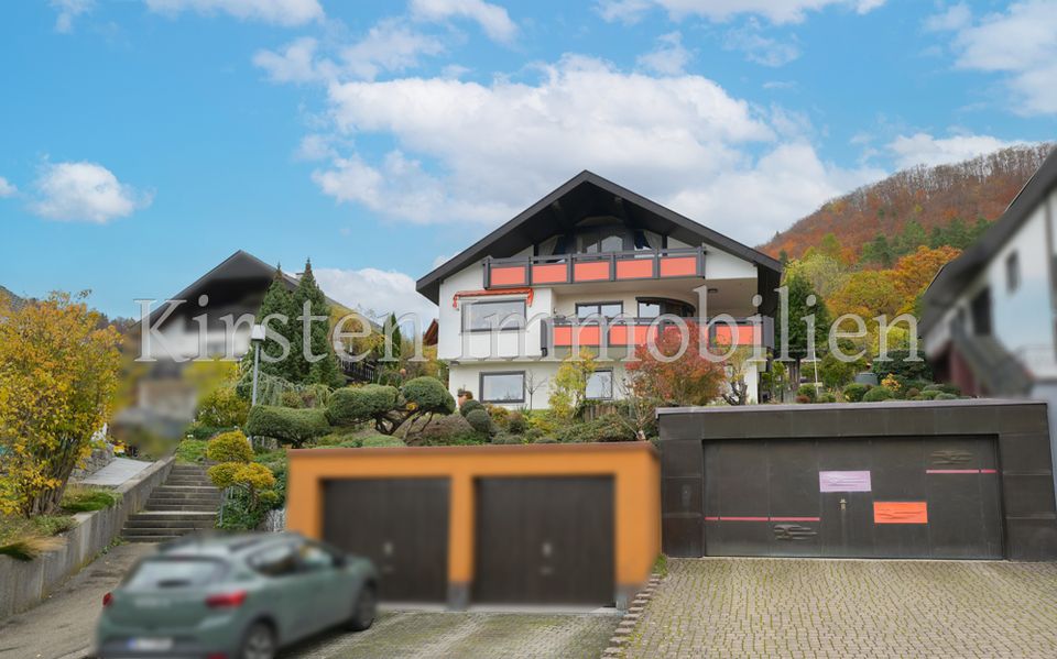 Naturnahes 260m² Mehrgenerationenhaus auf der Schwäbischen Alb, 650m² Grundstück mit Panoramablick! in Burladingen