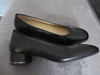 Ara Pumps - Gr. 5,5 - Blockabsatz - schwarz - NEUWERTIG Niedersachsen - Schortens Vorschau