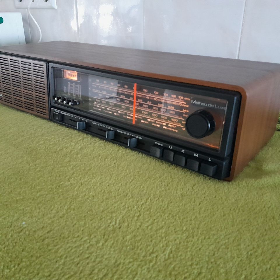 Saba Mainau de Luxe P Mod MN-P Transistorradio Radio in Hofweier