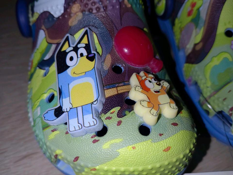 Crocs Bluey Hund  Bingo Heeler 22 / 23 Schuhe Neu c 6 unisex in Essen