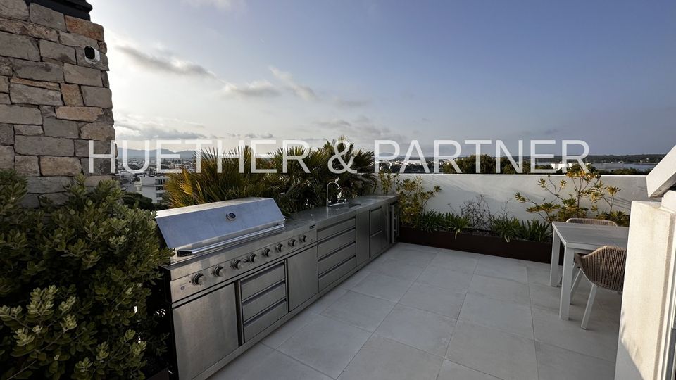 Luxeriös ausgestattetes Penthouse mit privatem Whirlpool auf der Meerblick-Dachterrasse auf Mallorca (Ref: 24-008) in Saarbrücken