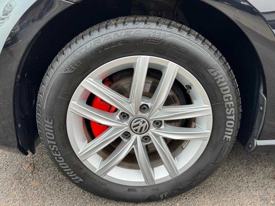 Volkswagen Golf VII Variant*Highline*1 Hand*Navi*DSG*LED* in Schweinfurt