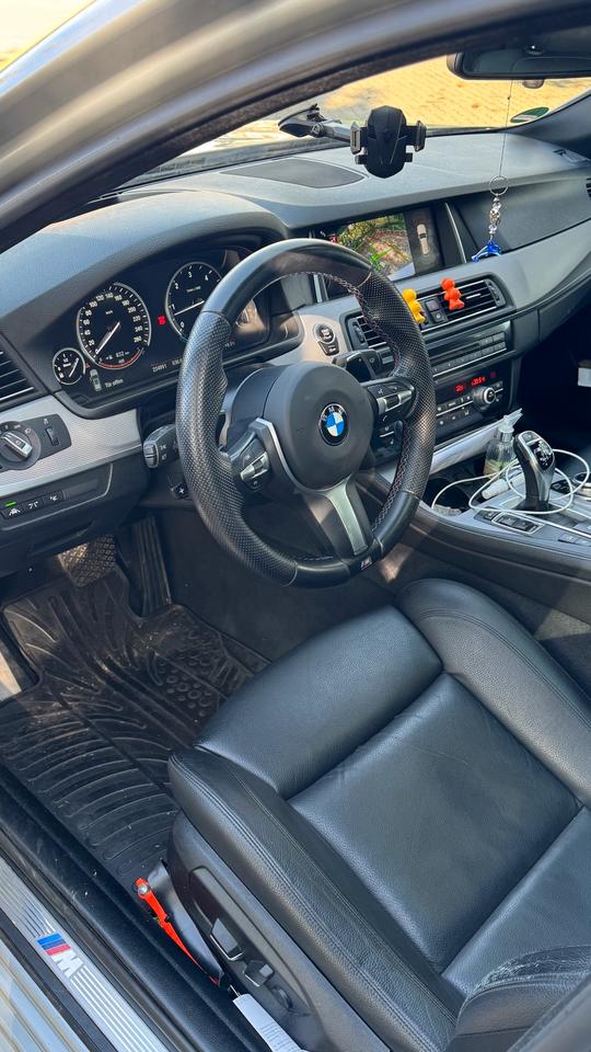 BMW 530d F11 M Paket Vollausstattung  Sportautomatik XDrive in Pforzheim