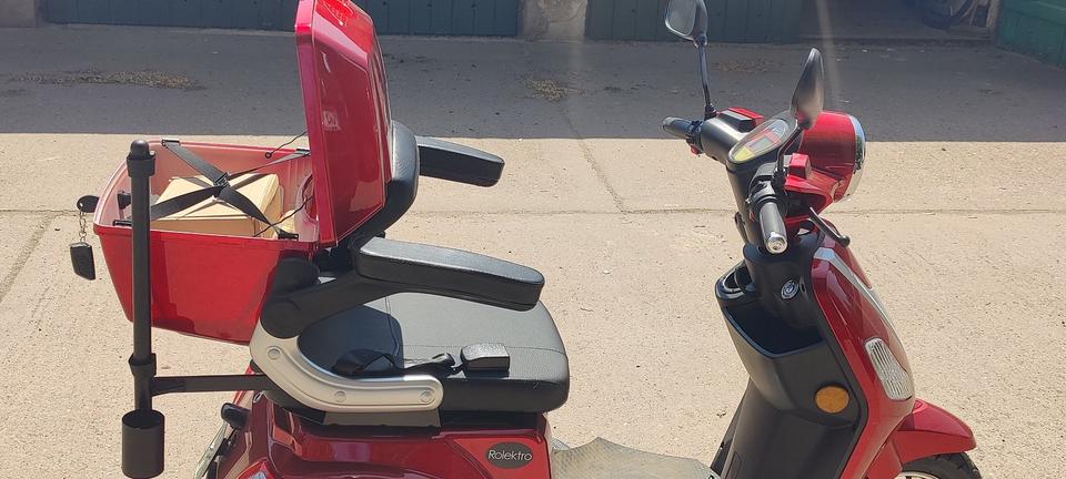 Krankenfahrstuhl    Elektrodreirad _Rot_Rolektro E Trike 15V.3 in Magdeburg