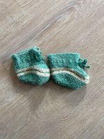 Gestrickte Babyschuhe Babysocken Schühchen Baby grün Sachsen - Mügeln Vorschau