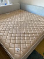 Komplettes Bett von Sealy mit Tonnentaschenfederkern Matratze München - Schwanthalerhöhe Vorschau