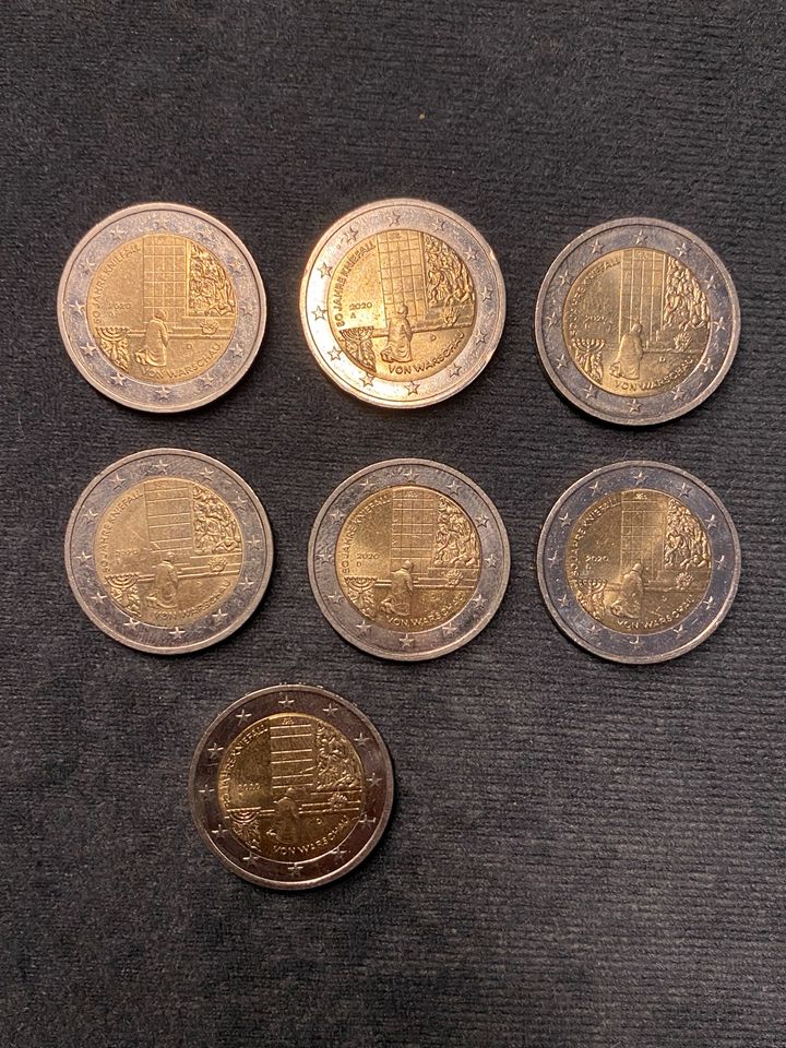 Tausche verschiedene 2 Euro Münzen in Esslingen