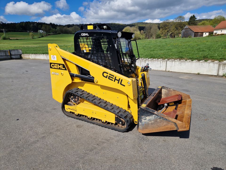 Gehl RT105 Kompaktlader Kettenlader Bobcat Raupenfahrwerk Heizung in Tiefenbach Oberpf