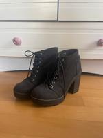 Hohe Schnürschuhe Duisburg - Rumeln-Kaldenhausen Vorschau
