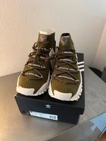Adidas Seeulater x White Mountaineering Hessen - Taunusstein Vorschau