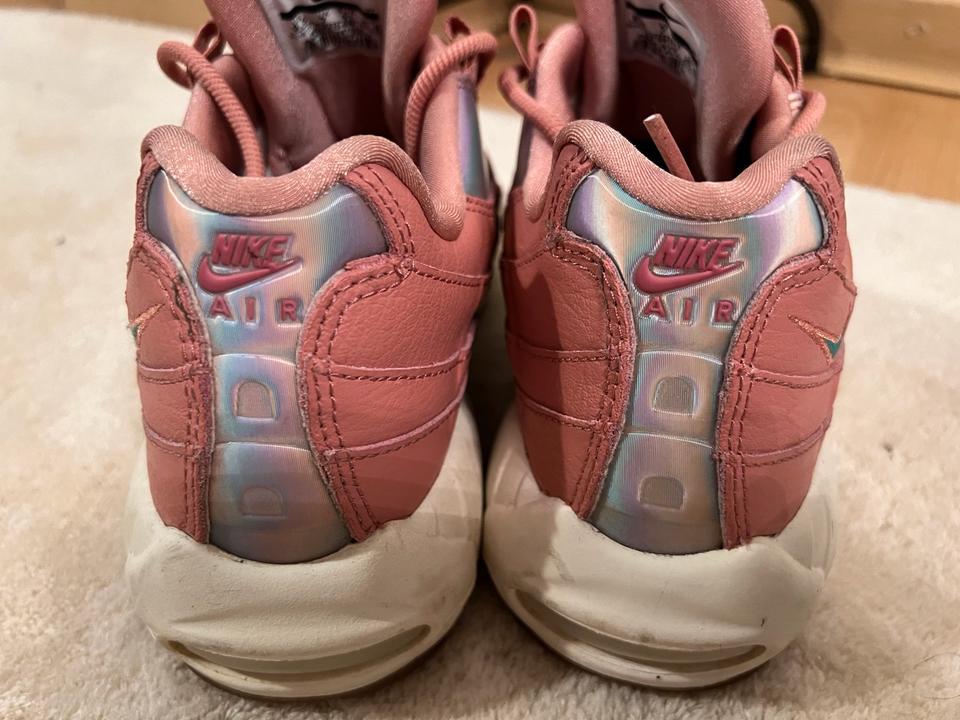 Air max 95 se pink hotsell