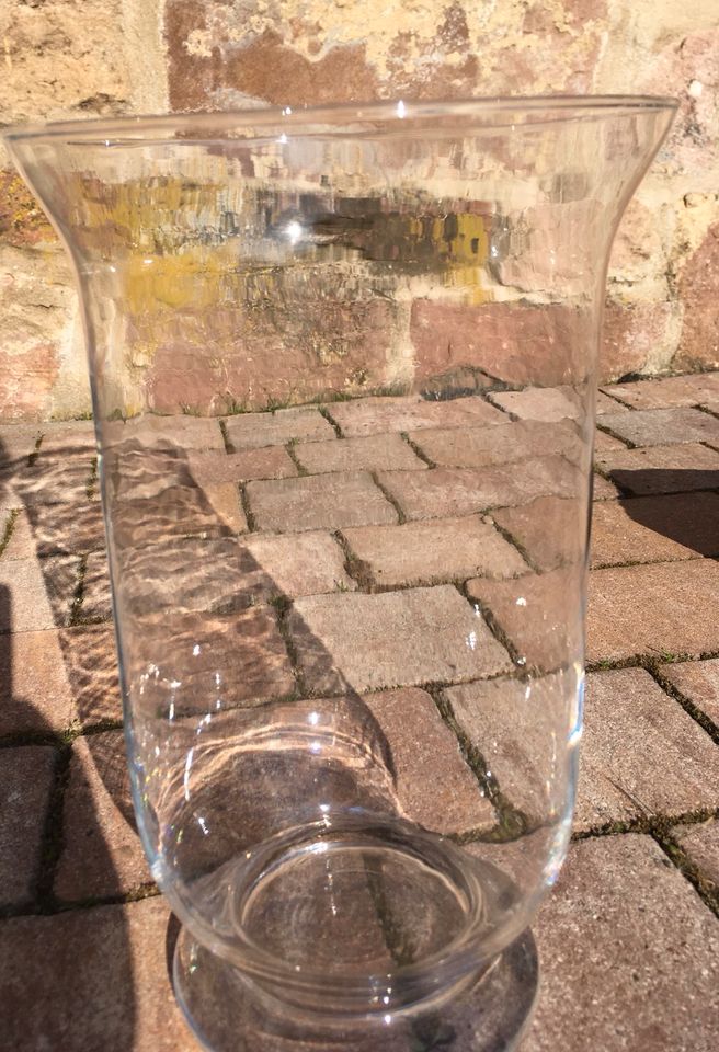 Vase aus Glas in Steinau an der Straße