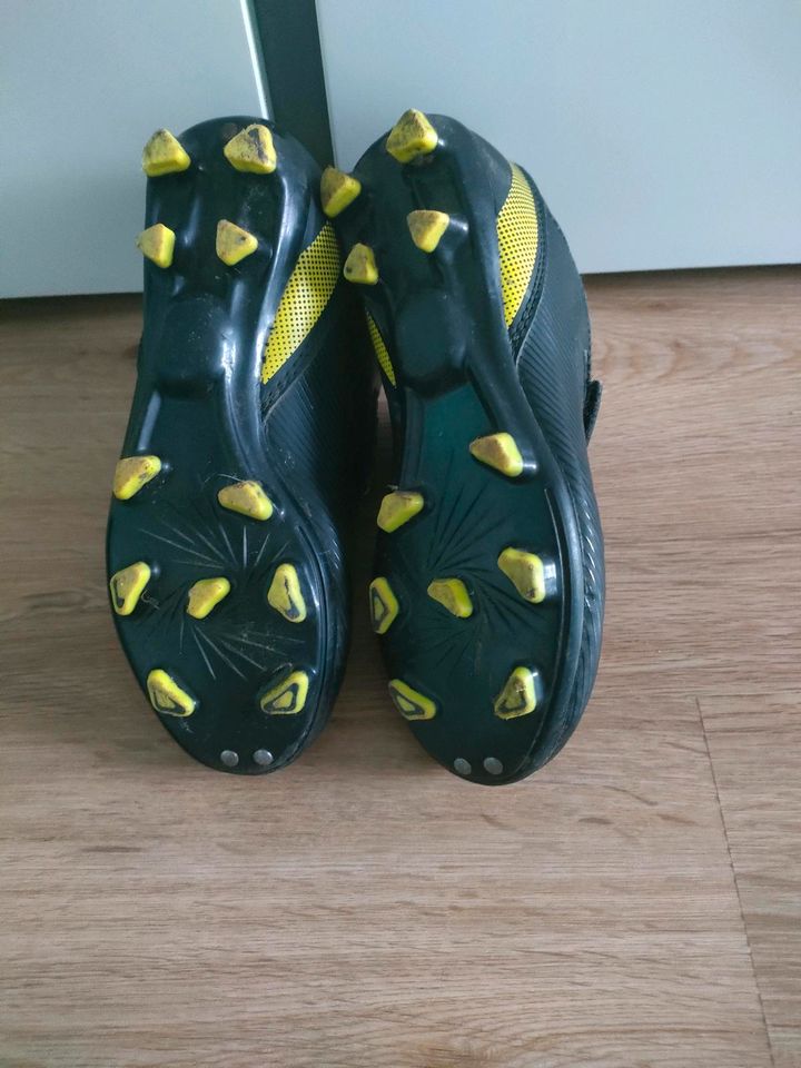 Fußballschuhe für Junge Gr.30 in Steinfurt