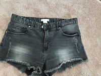H&M Jeans Shorts Hot Pant Gr. 38 grau Hessen - Niedernhausen Vorschau