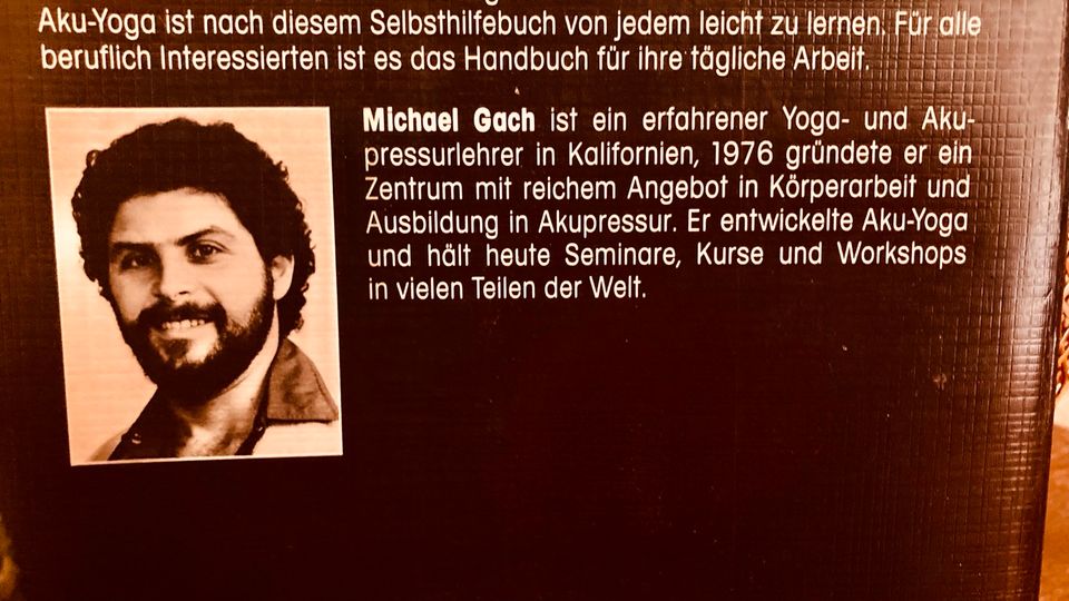 Vintage 1985 • AKU-YOGA • Michael Gach alternative Heilmethode in Frankfurt am Main