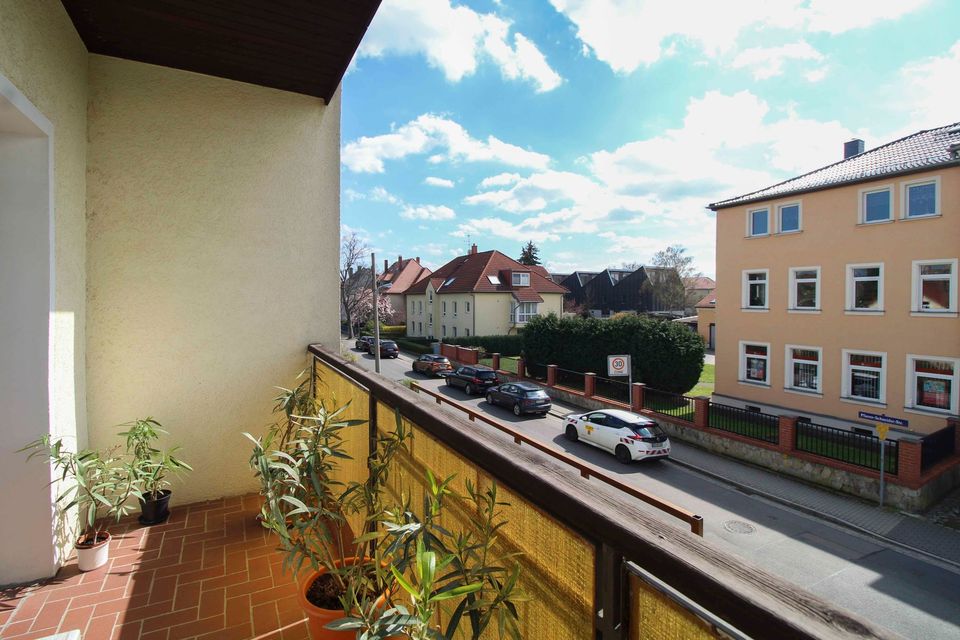 Familienidyll in Niedersedlitz: Gepflegte ETW mit viel Platz, Balkon und Garage in Dresden