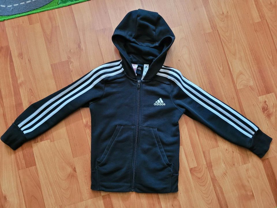 Adidas Jacken Set Gr 116 und 128 Regenjacke und Hoodie Jacke in Steinfurt