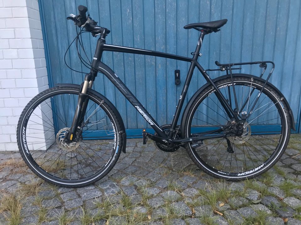 MERIDA Crossway XT Edition / matt schwarz / RH 61cm / XL in Leipzig