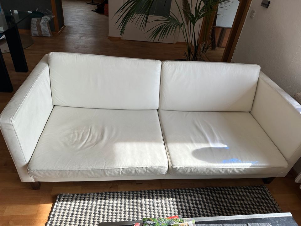 Cremefarbenes Leder- Sofa „von Wilmovsky“ in Edemissen