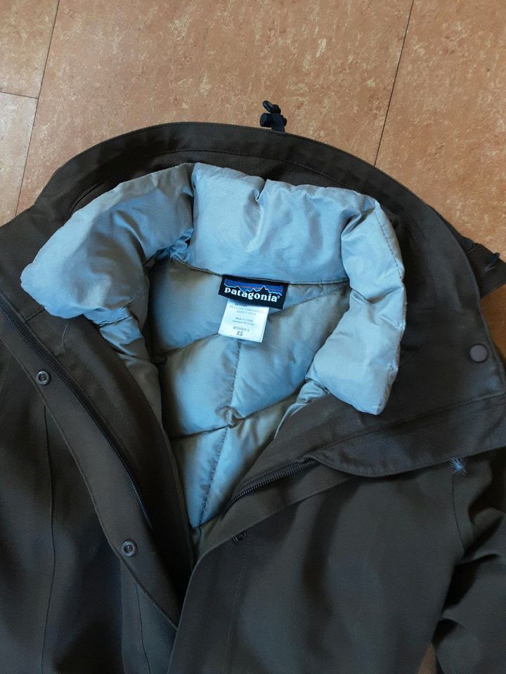 Patagonia Tres 3 in 1 Parka lang dunkelbraun, graue daunenjacke in Heidelberg