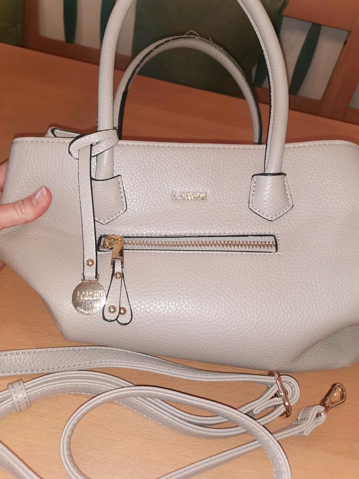 L. Credi Handtasche beige in Ingolstadt