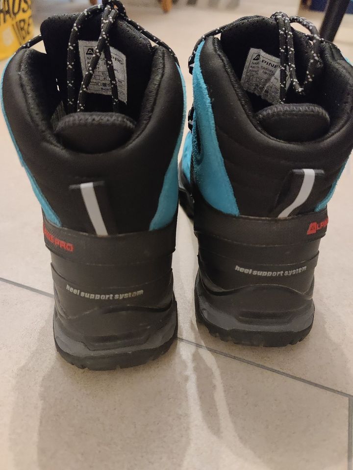 Wanderschuhe AlpinePro, Gr. 40 in Woltersdorf