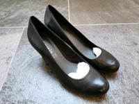 Tamaris Pumps 41 schwarz Echt-Leder neuwertig Nordrhein-Westfalen - Uedem Vorschau