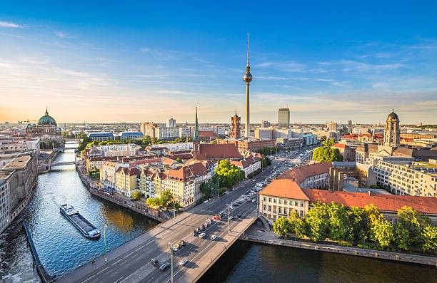 2.600 € ⭐ Reiseshop sucht Verkäufer (m/w/d) in Berlin Mitte⭐ in Berlin