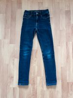 Zara Jeans, Gr. 140, sehr elastisch Frankfurt am Main - Bockenheim Vorschau