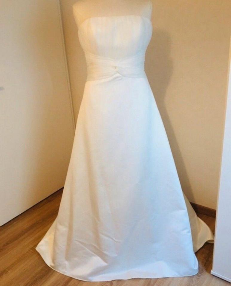 Neu Brautkleid Hochzeitskleid mit Bolero Größe 42/44 in Bretten