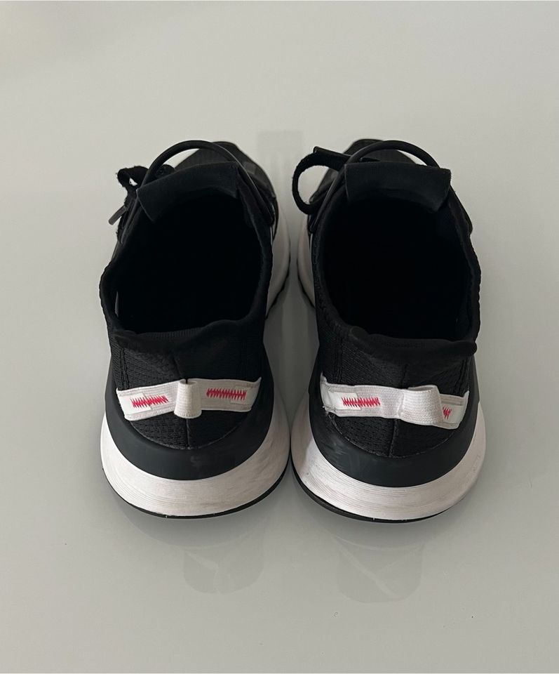 Adidas Sneaker Laufschuhe Unisex in Teningen