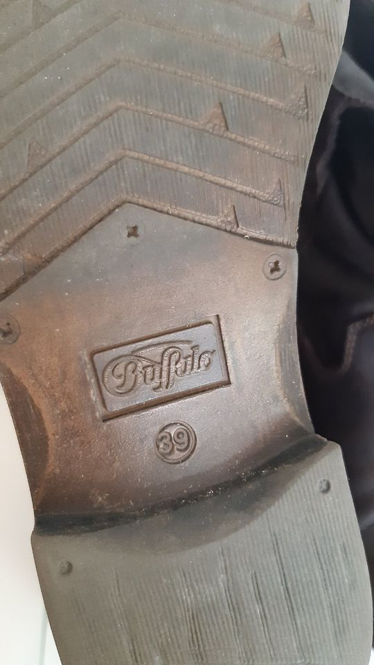 Buffalo Boots, braun, Größe  39 in Hamburg