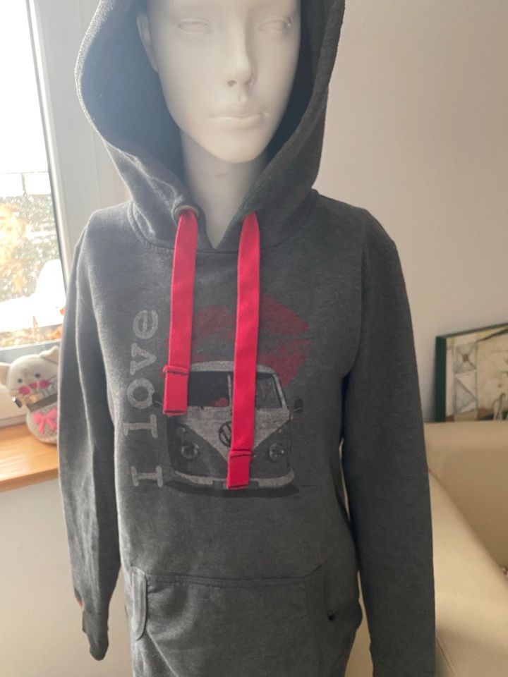 Van one Bulli Hoodie in Großheirath