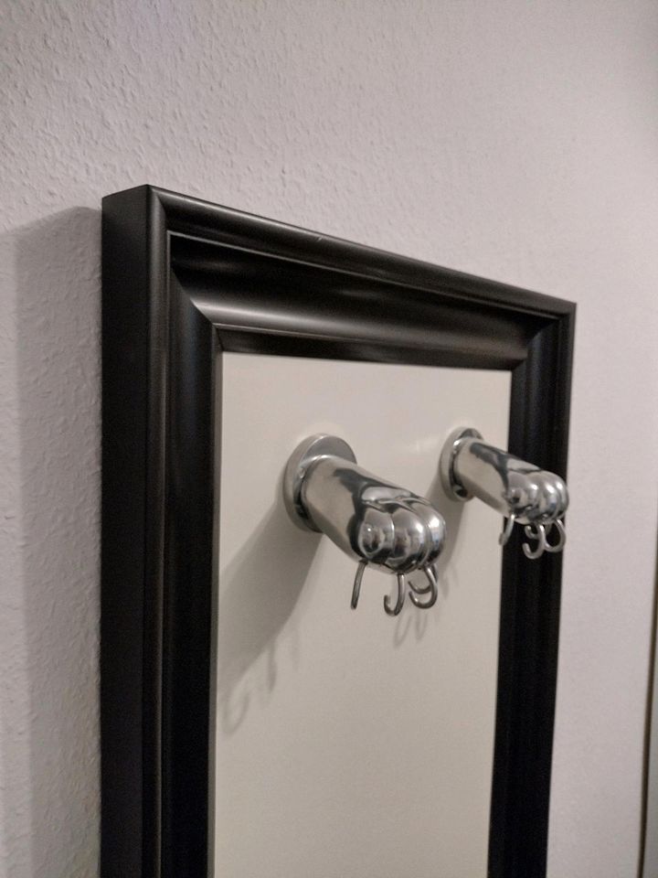 Hunde Garderobe DIY IKEA Bilderrahmen Aluminium Pfoten in Oldenburg