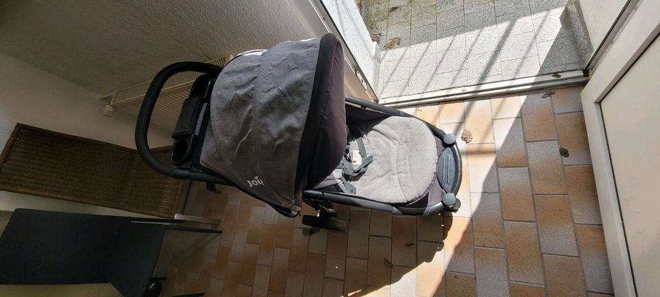 Kinderwagen Joie inkl. Regenverdeck in Meschede