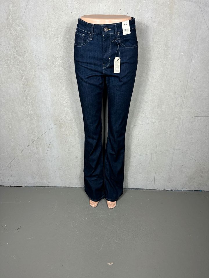 Levis jeans 725 high rise boot cut blau neu 27 30 L34 2460b in Erlabrunn