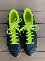 Fußballschuhe Hallenschuhe Kipsta Größe 35 Kinder Hessen - Hofheim am Taunus Vorschau