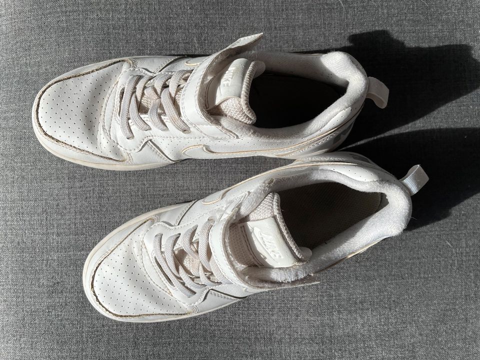 Weiße Nike Sneakers in Gr. 34 in Muhr am See
