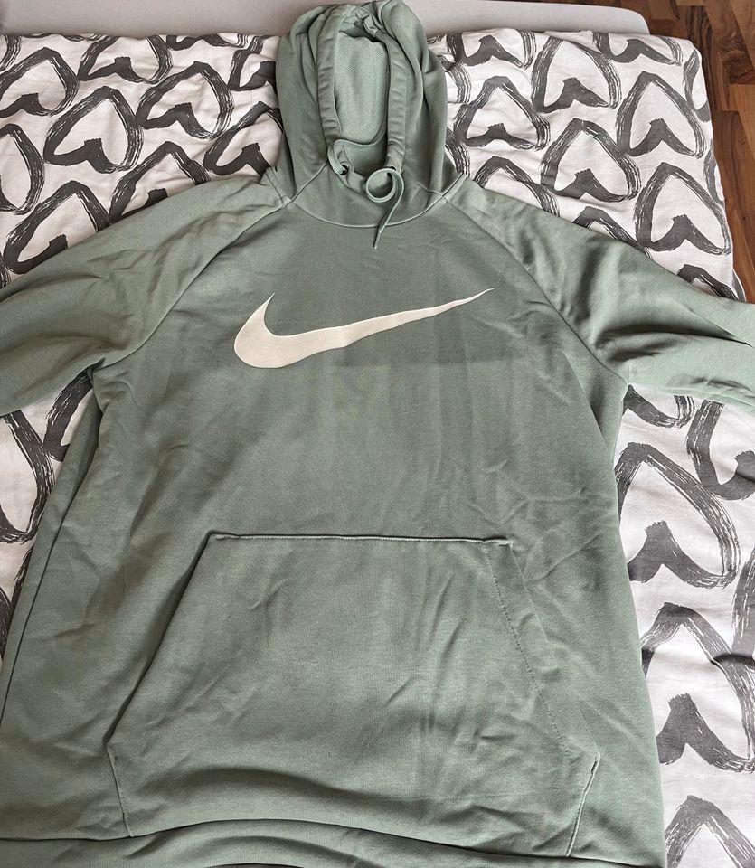 Nike Pullover Damen in Weilerswist