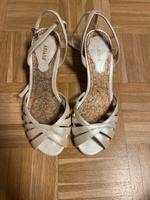 Abendschuh Brautschuh creme Elegante Sandalen Gr. 40 Bayern - Großenseebach Vorschau