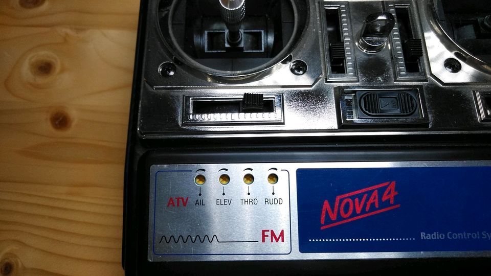 Lexors Nova 4 Radio Control System RC Fernbedienung Top Zustand in Nassenfels